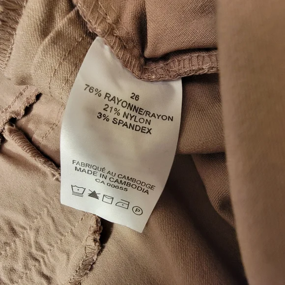 💗 PENNINGTONS Savvy Fit Capris Light Brown Size 26 Plus Size Rayon - Picture 4 of 12